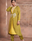 Peelah kurta with mehndi overlay set